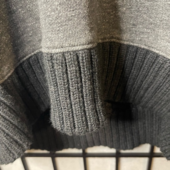 Athleta Two-Tone Gray Crewneck Knit Sweater - Picture 4 of 5